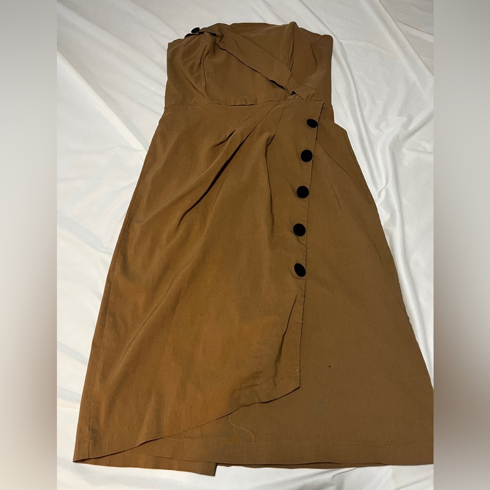 Strapless khaki body con